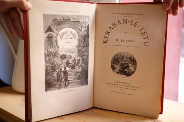 Libro: KÉRABAN LE TÉTU. Les Voyages Extraordinaires. 101 dessins et une carte par Benett. | Autor: | Libros Bosch