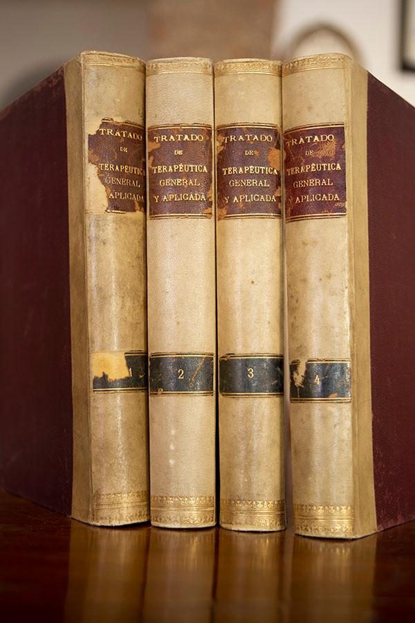Tratado de terapéutica general y aplicada para médicos y estudiantes. | Libros Antiguos | Libros Bosch Libro: Tratado de terapéutica general y aplicada para médicos y estudiantes. | Autor: | Libros Bosch