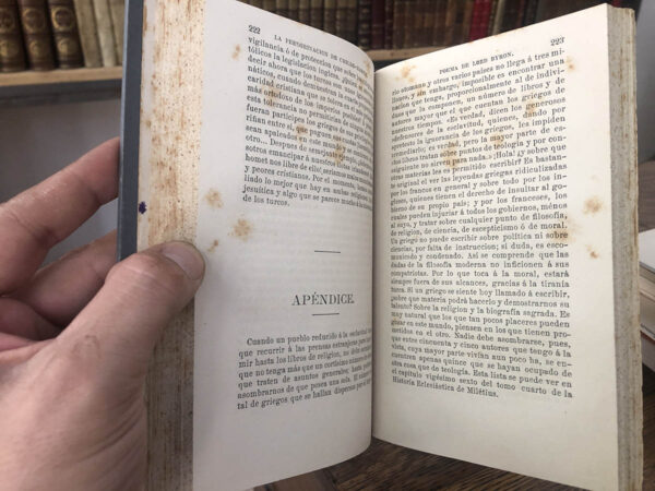 Poemas de... Con notas, comentarios y aclaraciones de Ricardo Canales. | Libros Antiguos | Libros Bosch Libro: Poemas de... Con notas, comentarios y aclaraciones de Ricardo Canales. | Autor: | Libros Bosch
