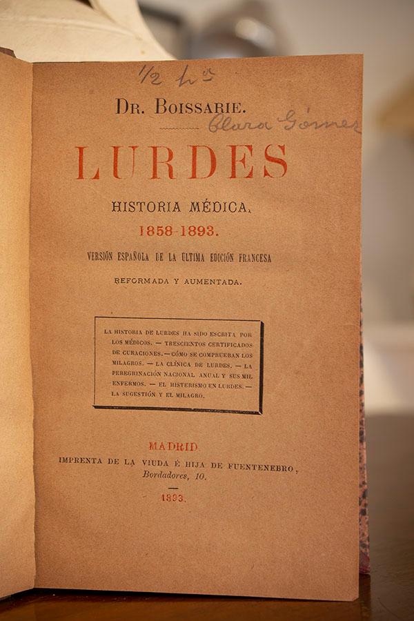 Libro: Lourdes. Historia Médica. 1858-1893. Versión española de la última edición francesa. Reformada y aumentada. La historia de Lourdes ha sido escritaq por los médicos. Trescientos certificados de curaciones. Como se comprueban los milagros. La clínica de Lourdes. La peregrinación Nacional anual y los mil enfermos. El histerismo en Lourdes. La sugestión y el milagro. | Autor: | Libros Bosch