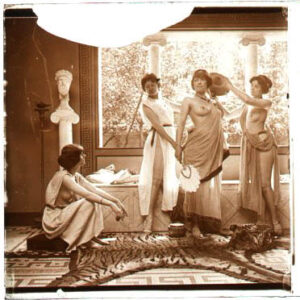 Desnudo artístico estereoscópico en cristal. Fotografía estereoscópica. Jules Richard. The Atrium.