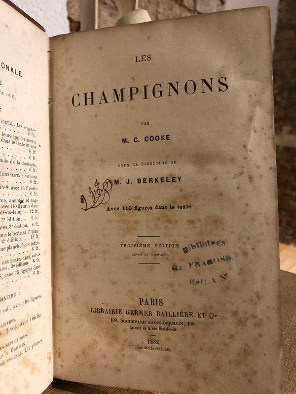 Libro: Les Champignons. [Los Champiñones, libro en francés] Sous la direction de M. J. Berkeley. Avec 110 figures dans le texte. | Autor: | Libros Bosch