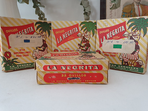 Libro: 4 Cajas de OVILLOS LA NEGRITA. | Autor: | Libros Bosch