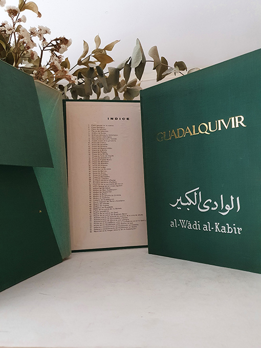 Libro: Guadalquivir, Al-Wadi al Kabir. 2 tomos. Ministerio de obras públicas, confederación hidrografica del Guadalquivir años 1939-1963. | Autor: | Libros Bosch