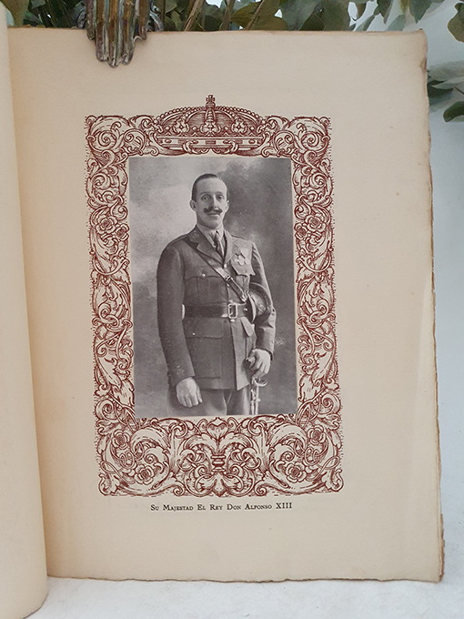 Libro: COLEGIO MAYOR HISPANO AMERICANO DE SEVILLA. Con retrato adherido de Alfonso XIII y de Miguel Primo de Rivera. | Autor: | Libros Bosch