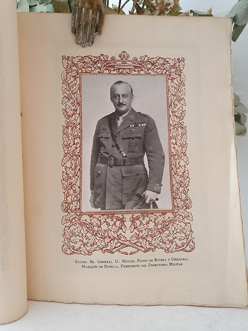 Libro: COLEGIO MAYOR HISPANO AMERICANO DE SEVILLA. Con retrato adherido de Alfonso XIII y de Miguel Primo de Rivera. | Autor: | Libros Bosch
