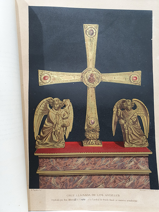 Libro: [Cromolitografía] CRUZ LLAMADA DE LOS ÁNGELES. REGALADA POR DON ALFONSO II EL CASTO A LA CATEDRAL DE OVIEDO. | Autor: | Libros Bosch