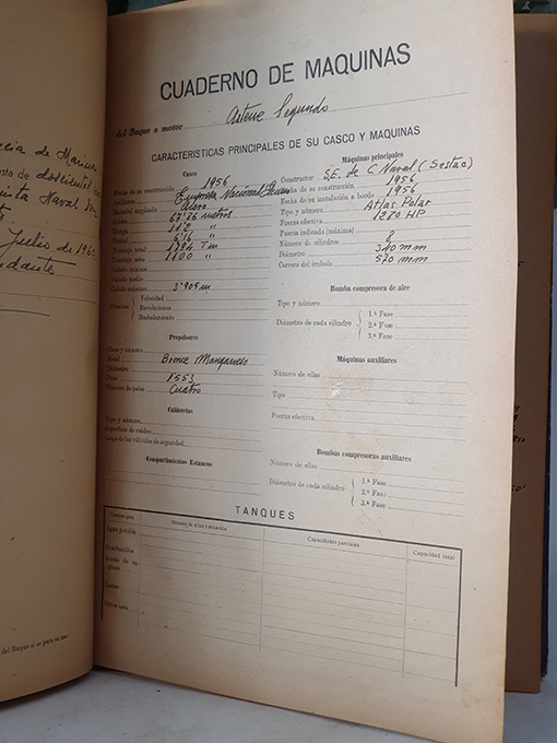 Libro: ASTENE II. Cuaderno de máquinas / motores para barcos a vapor. Año de 1960. Siendo Segundo Maquinista Naval D. Manuel Bellido Pinto. | Autor: | Libros Bosch