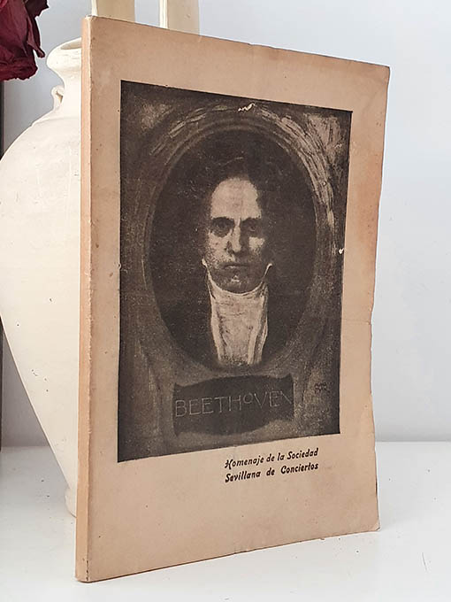 Libro: Vida de Beethoven. Estudio de su sordera, e influencia de ésta en su obra musical. Comentarios sobre la obra musical de Beethoven. | Autor: | Libros Bosch